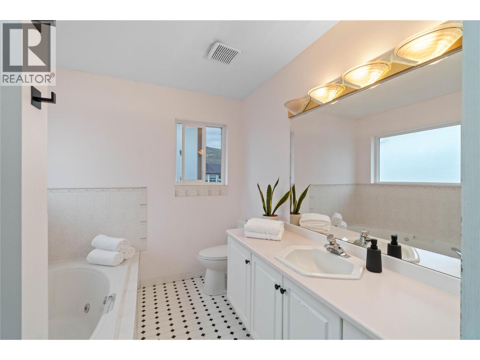 1098 North Glen Drive, Kamloops, British Columbia  V2B 5C1 - Photo 23 - 10376757