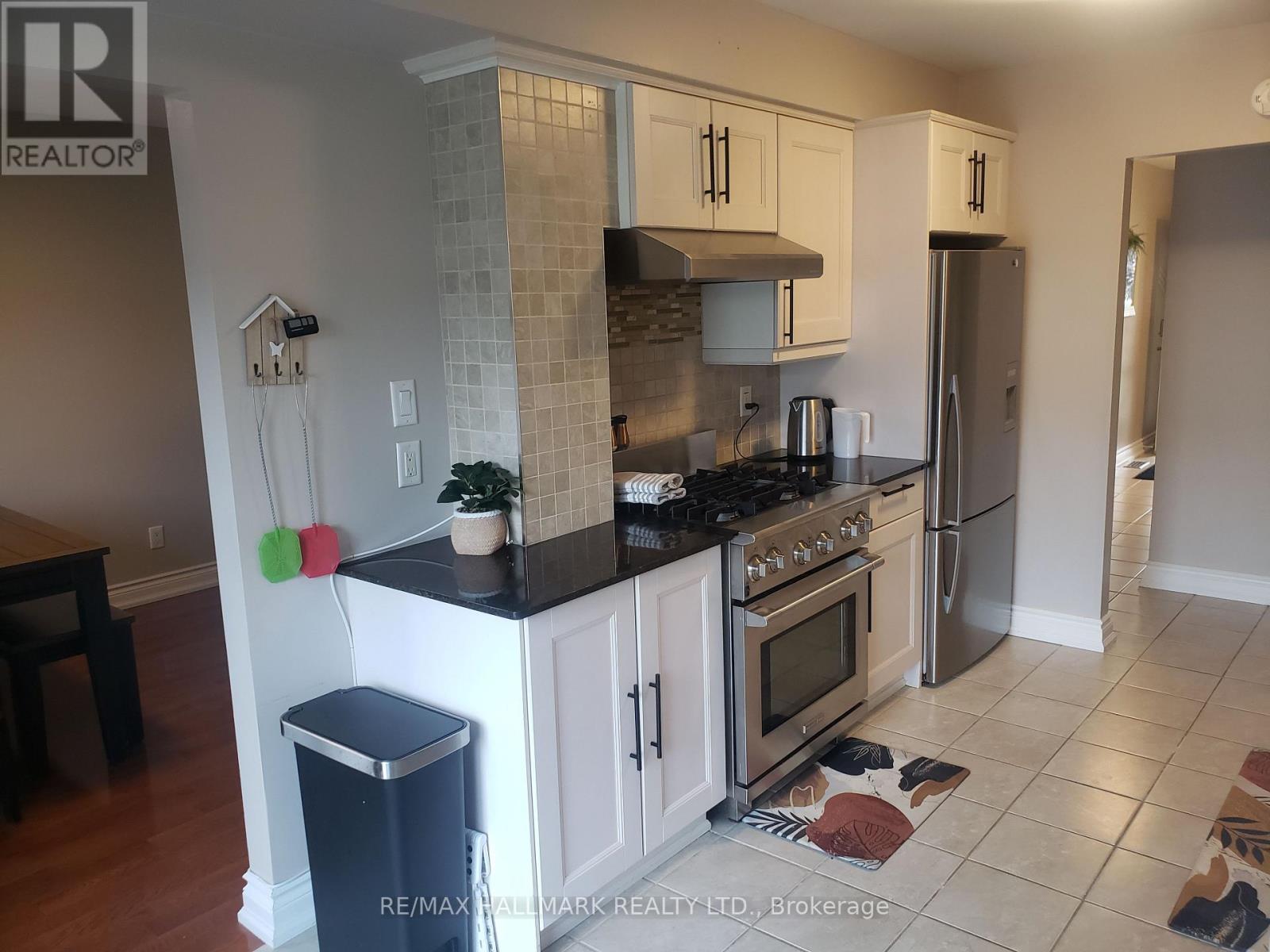 551 Dorchester Drive, Oshawa, Ontario  L1J 6L3 - Photo 6 - E12813088