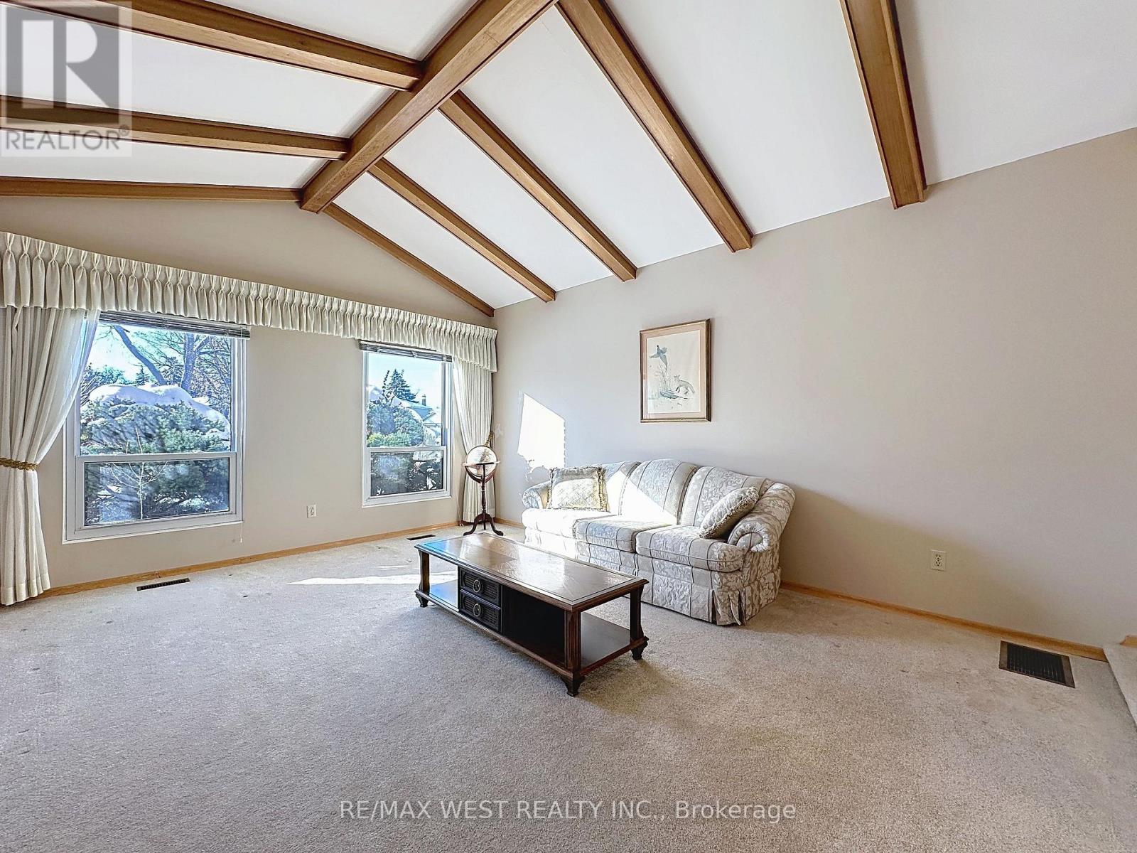 20 Foxwood Grove, Toronto, Ontario  M1W 1V2 - Photo 5 - E12813128