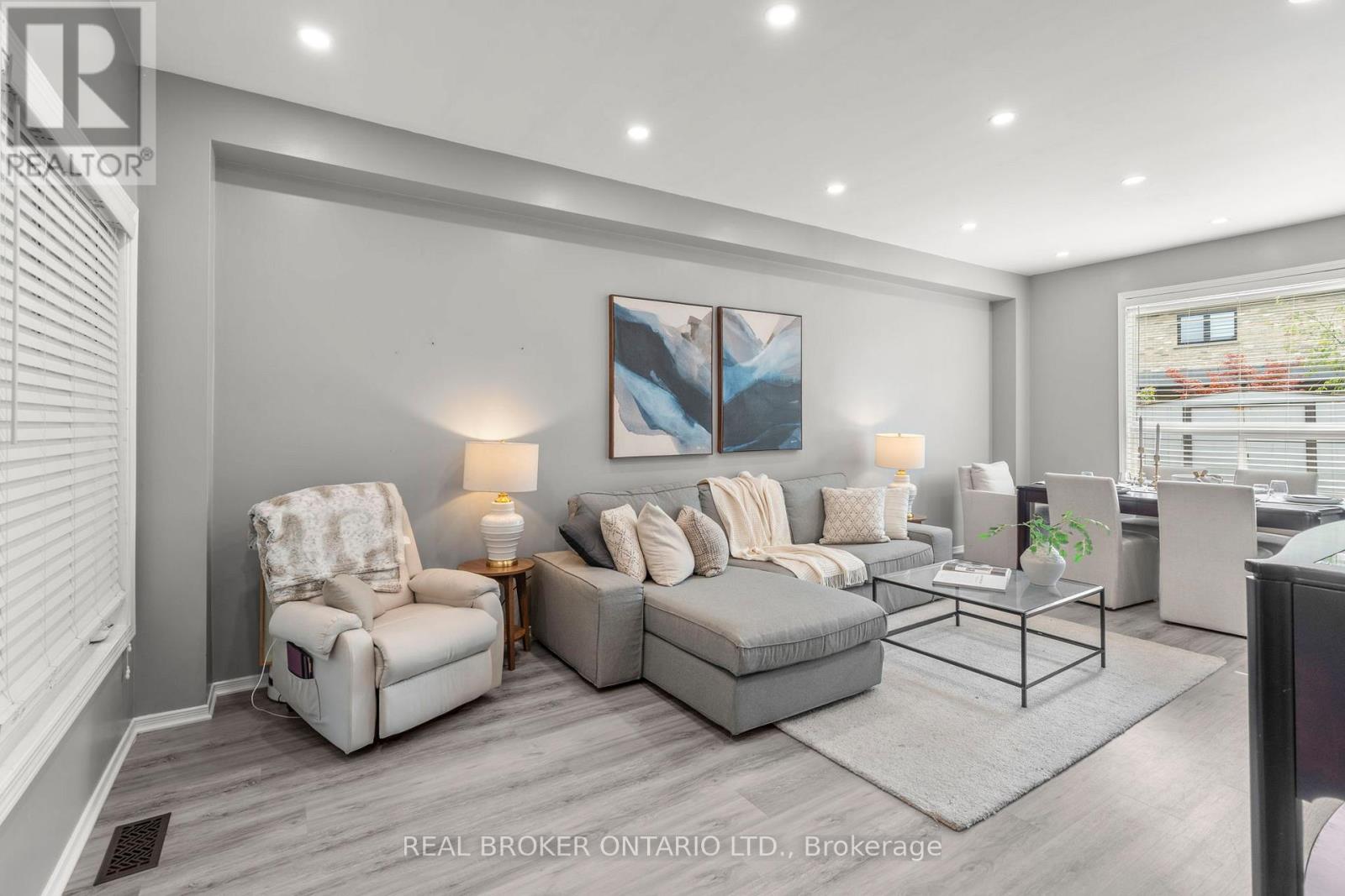 85 Laurier Avenue, Richmond Hill, Ontario  L4E 4P7 - Photo 9 - N12813068