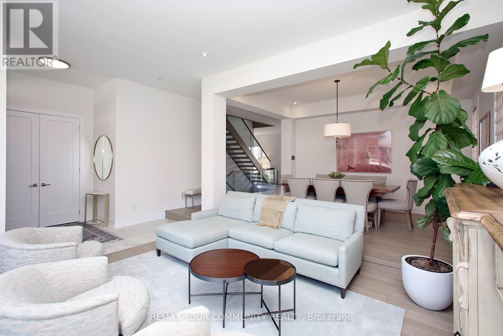 40 Limerick Street, Richmond Hill, Ontario  L4E 3W9 - Photo 4 - N12813202