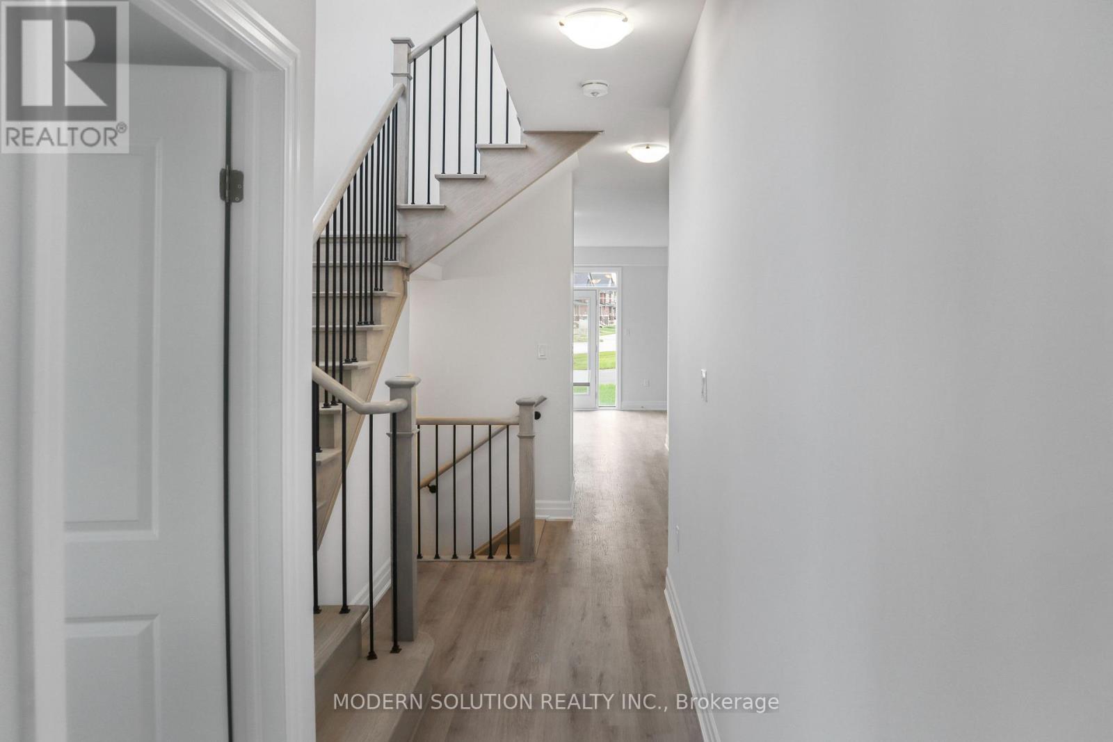 58 Del Ray Crescent, Wasaga Beach, Ontario  L9Z 0N8 - Photo 4 - S12813124