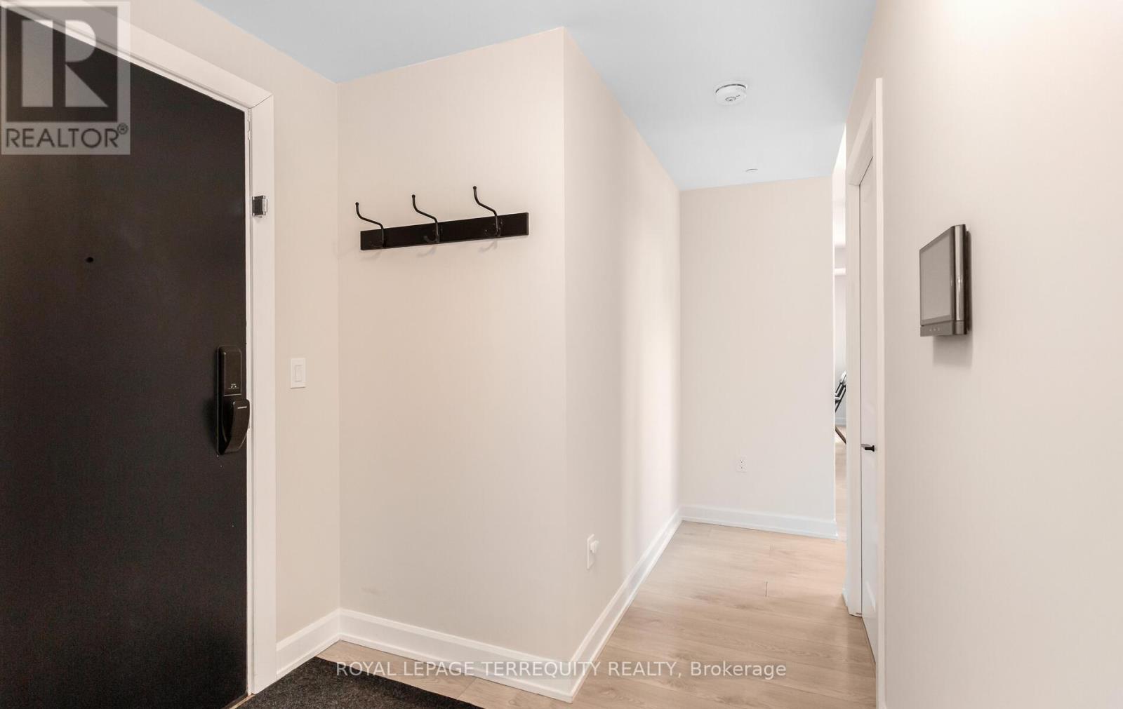 806 - 3200 William Coltson Avenue, Oakville, Ontario  L6H 7W6 - Photo 3 - W12813096