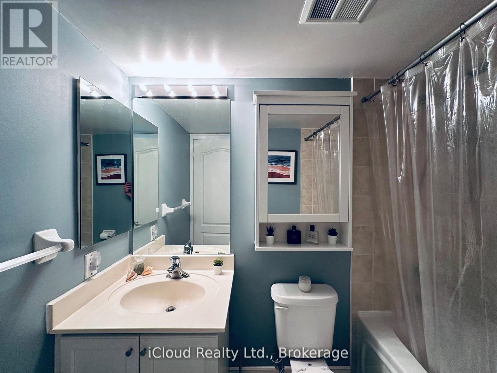 813 - 2121 Lake Shore Boulevard W, Toronto (Mimico), Ontario  M8V 4E9 - Photo 5 - W12813110