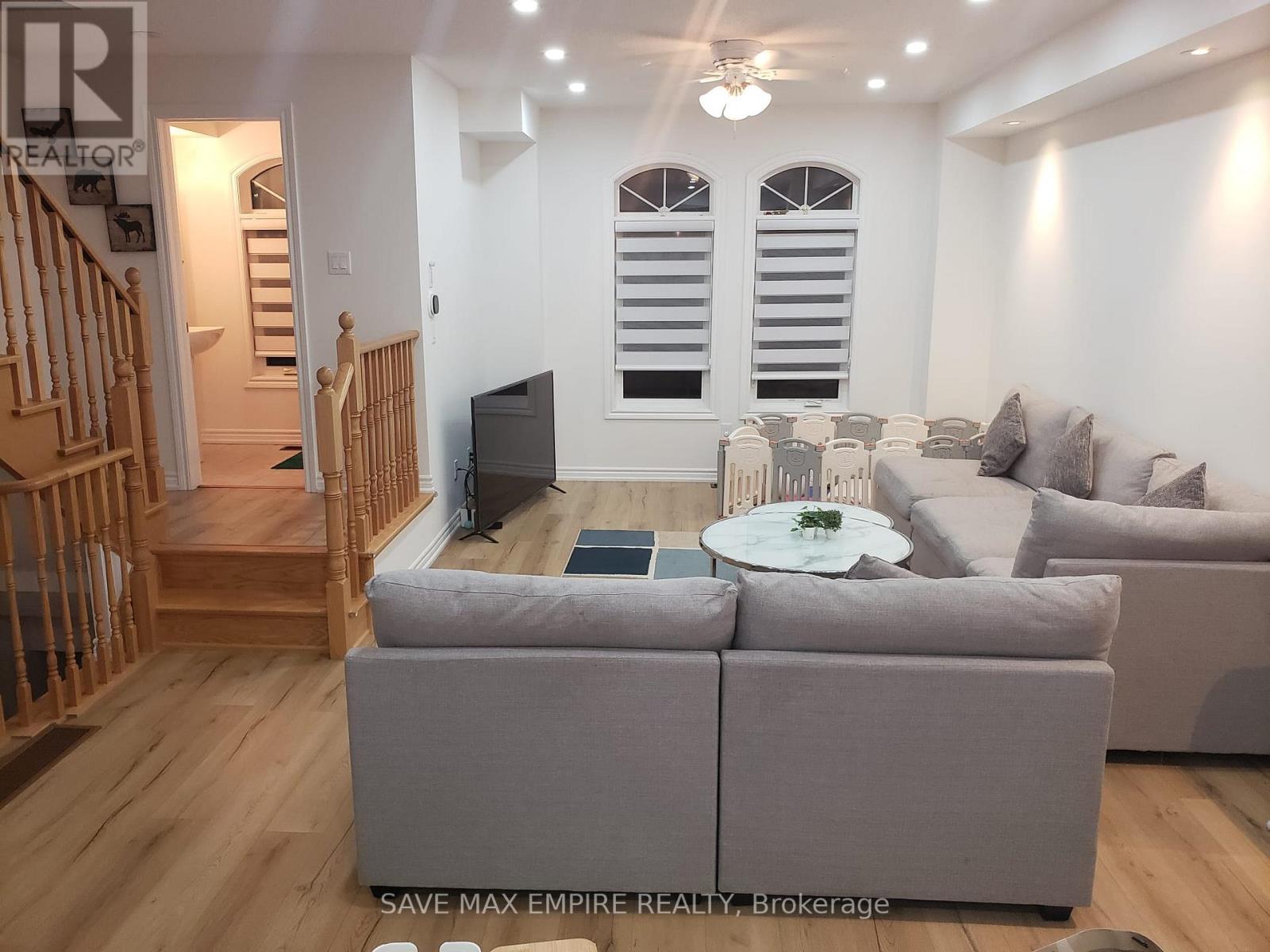 33 Gilford Street, Brampton (Credit Valley), Ontario  L6X 5R6 - Photo 2 - W12813122