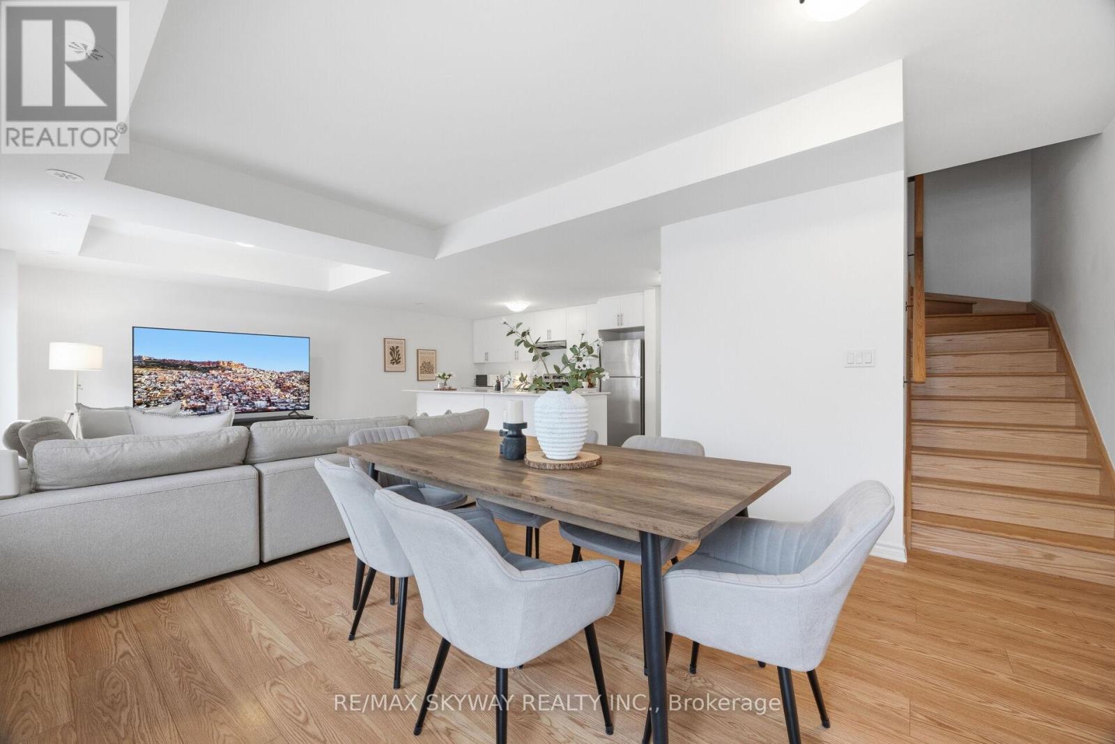 44 Springdale Avenue, Caledon, Ontario  L7C 4L4 - Photo 12 - W12813136