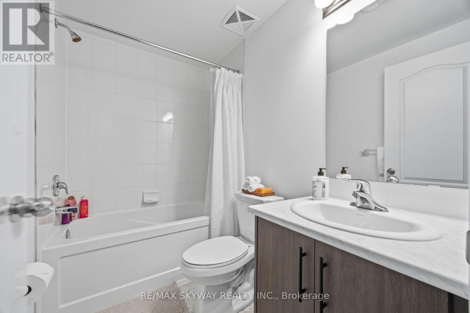 44 Springdale Avenue, Caledon, Ontario  L7C 4L4 - Photo 39 - W12813136