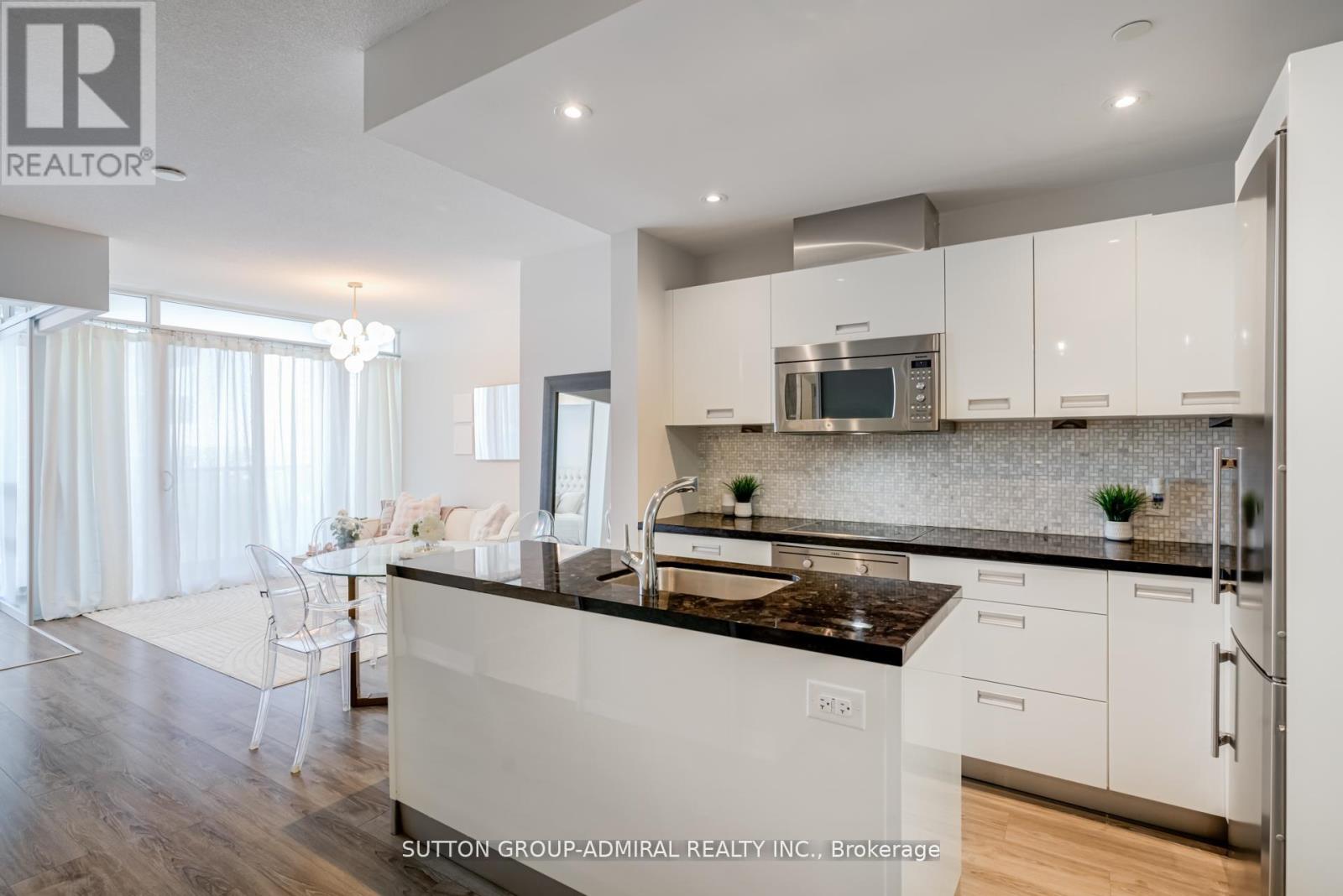 1003 - 90 Park Lawn Road, Toronto (Mimico), Ontario  M8Y 0B6 - Photo 5 - W12813142