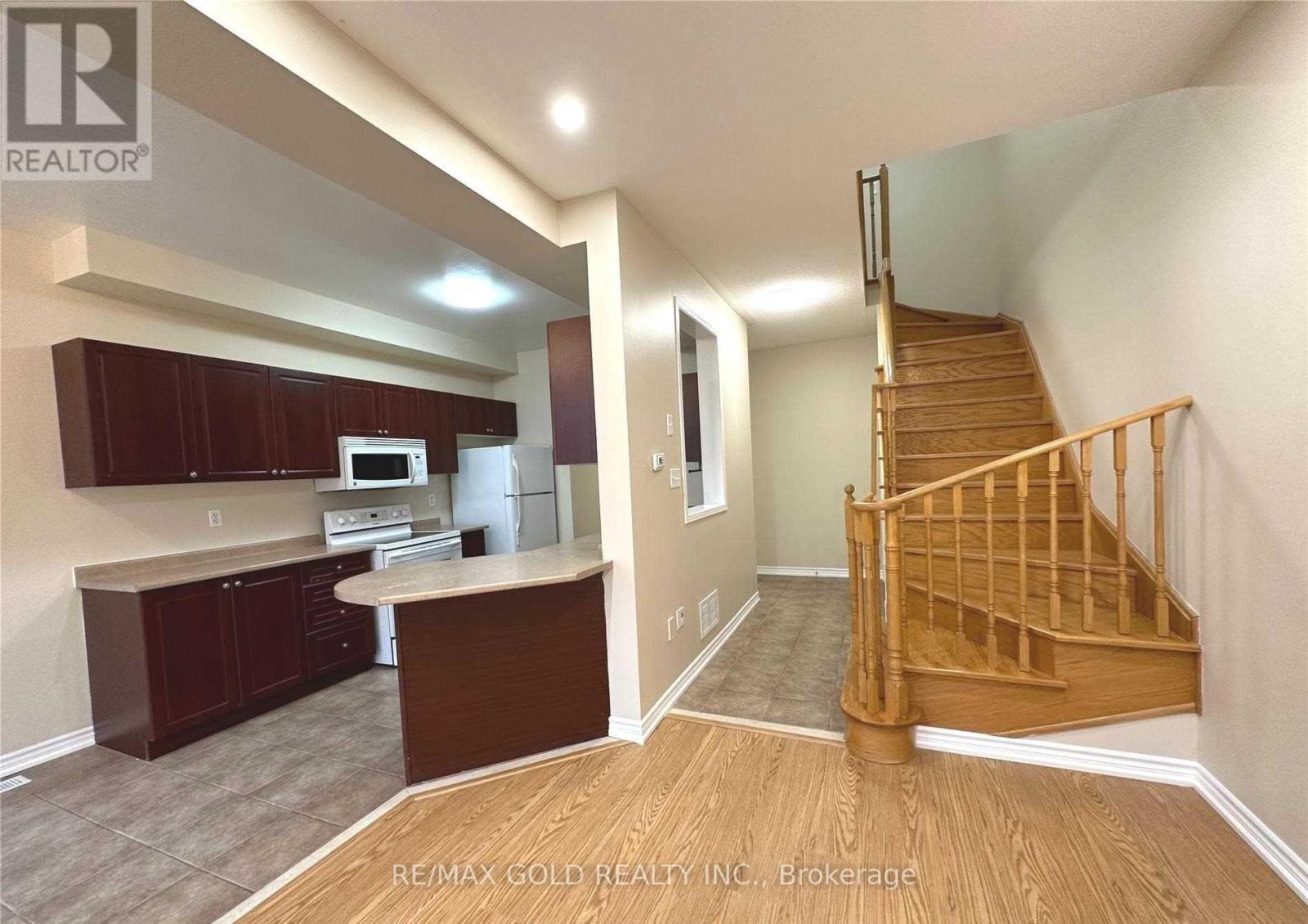 2295 Stone Glen Crescent, Oakville, Ontario  L6M 0C8 - Photo 11 - W12813154