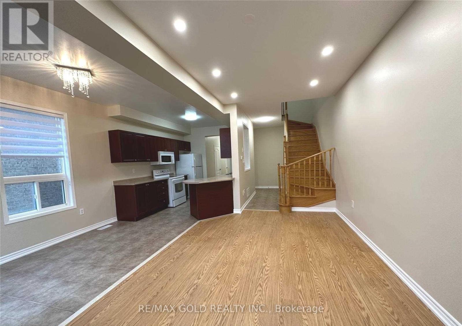 2295 Stone Glen Crescent, Oakville, Ontario  L6M 0C8 - Photo 7 - W12813154