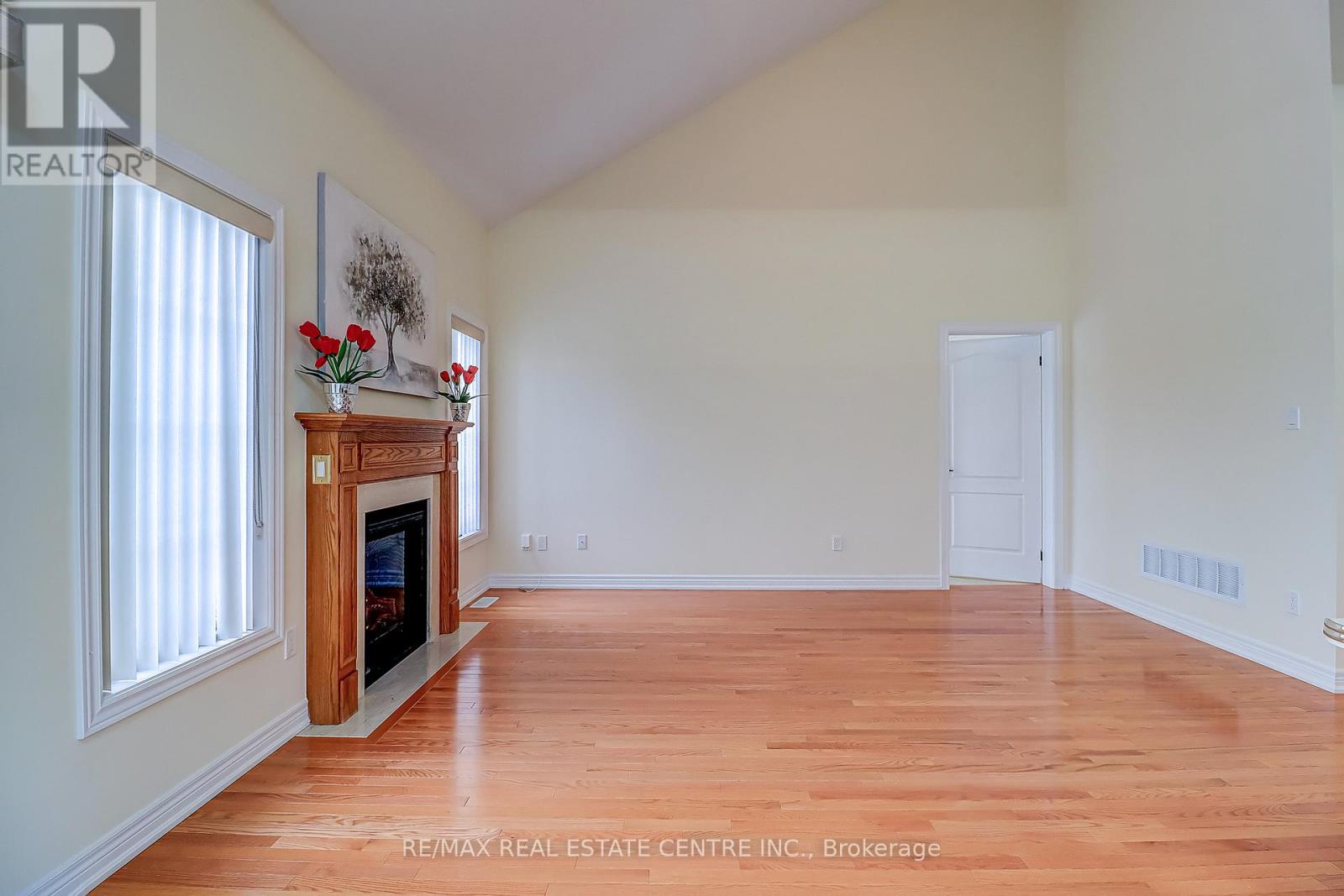 9 Jazzberry Road, Brampton, Ontario  L6R 3Y4 - Photo 11 - W12813166