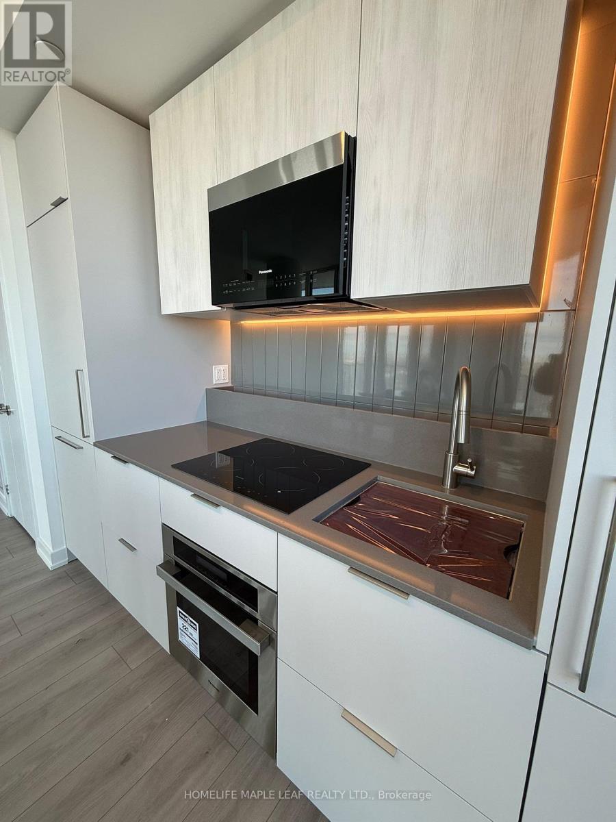 1904 - 1 Fairview Road E, Mississauga, Ontario  L5A 4C6 - Photo 3 - W12813168