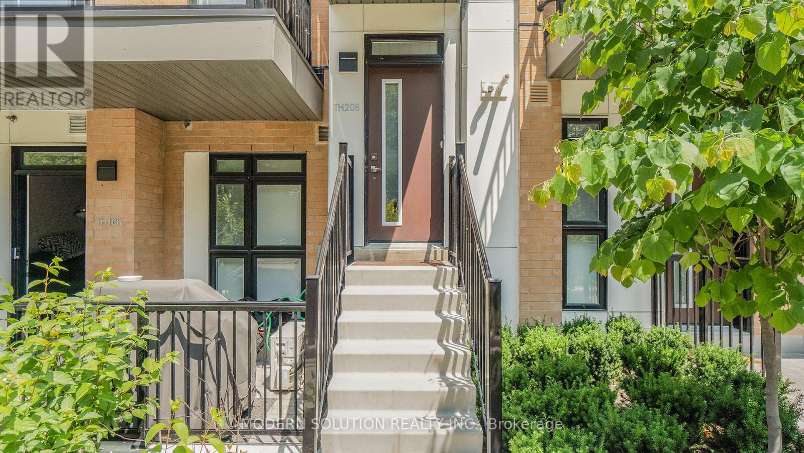 Q-208 - 155 Canon Jackson Drive, Toronto, Ontario  M6M 0E1 - Photo 2 - W12813184