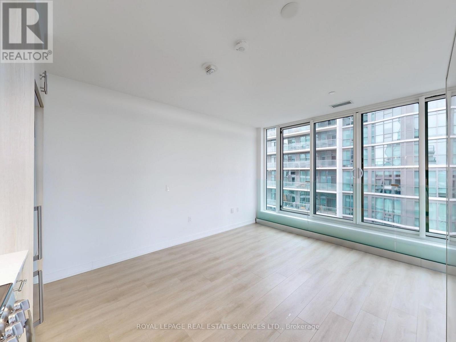 614 - 1195 The Queensway, Toronto, Ontario  M8Z 0H1 - Photo 9 - W12813208