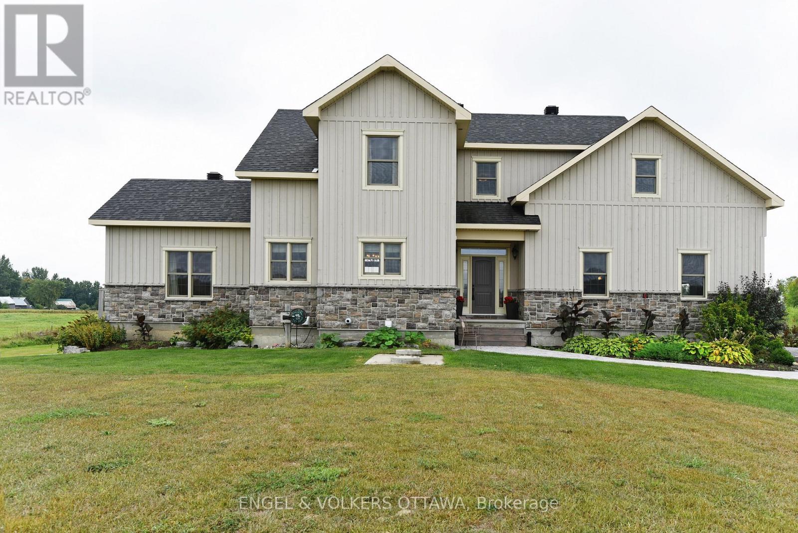 5165 Canon Smith Drive, Ottawa, Ontario  K0A 1X0 - Photo 2 - X12804962