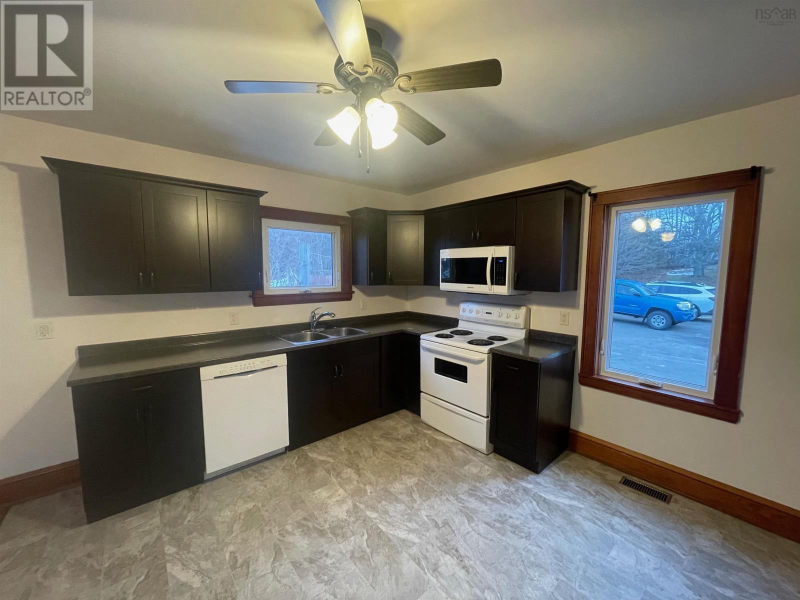 17 Howie Drive, Sydney River, Nova Scotia  B1S 1K8 - Photo 14 - 202529417