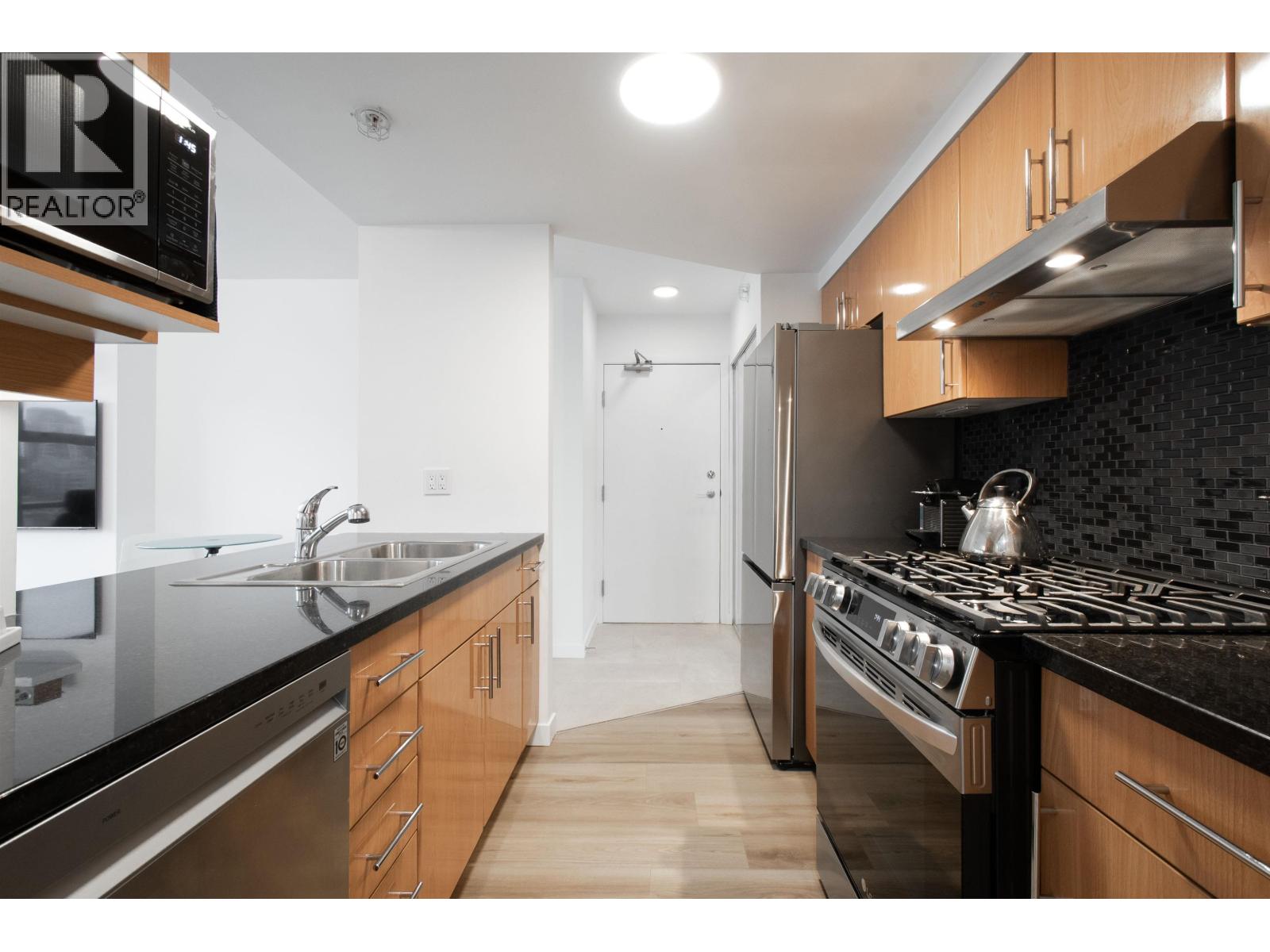 2105 193 Aquarius Mews, Vancouver, British Columbia  V6Z 2Z2 - Photo 15 - R3078615