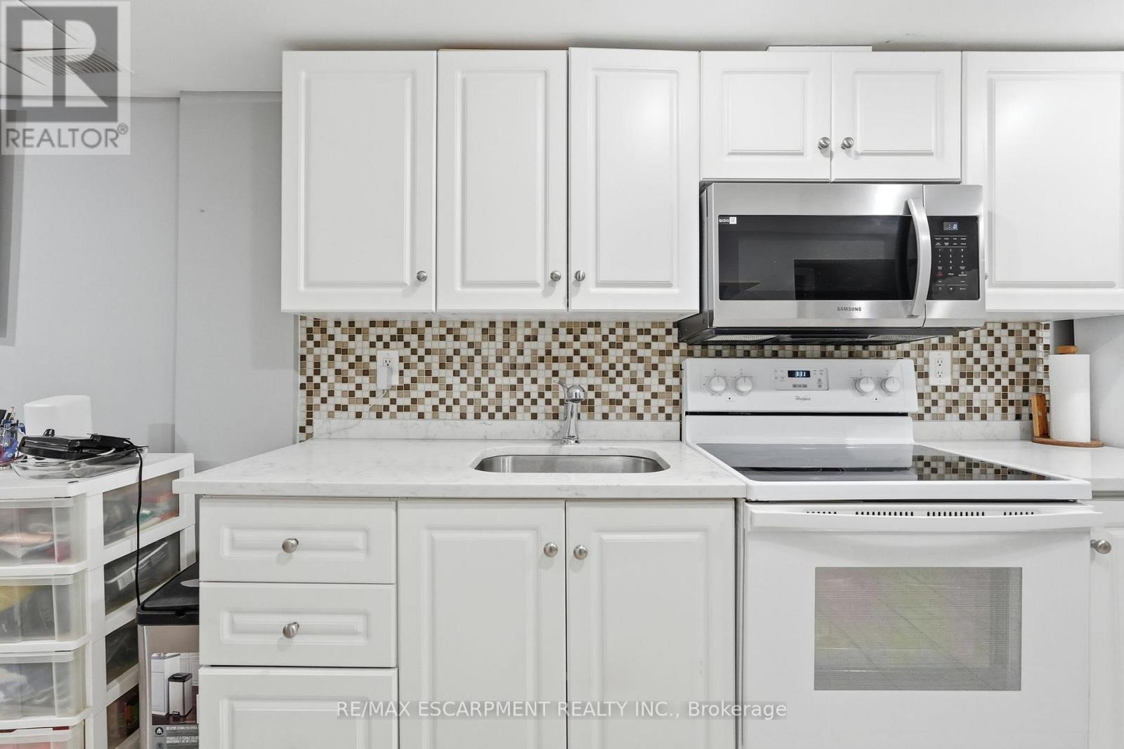 8 Elmore Drive N, Hamilton, Ontario  L8W 1T6 - Photo 32 - X12813100