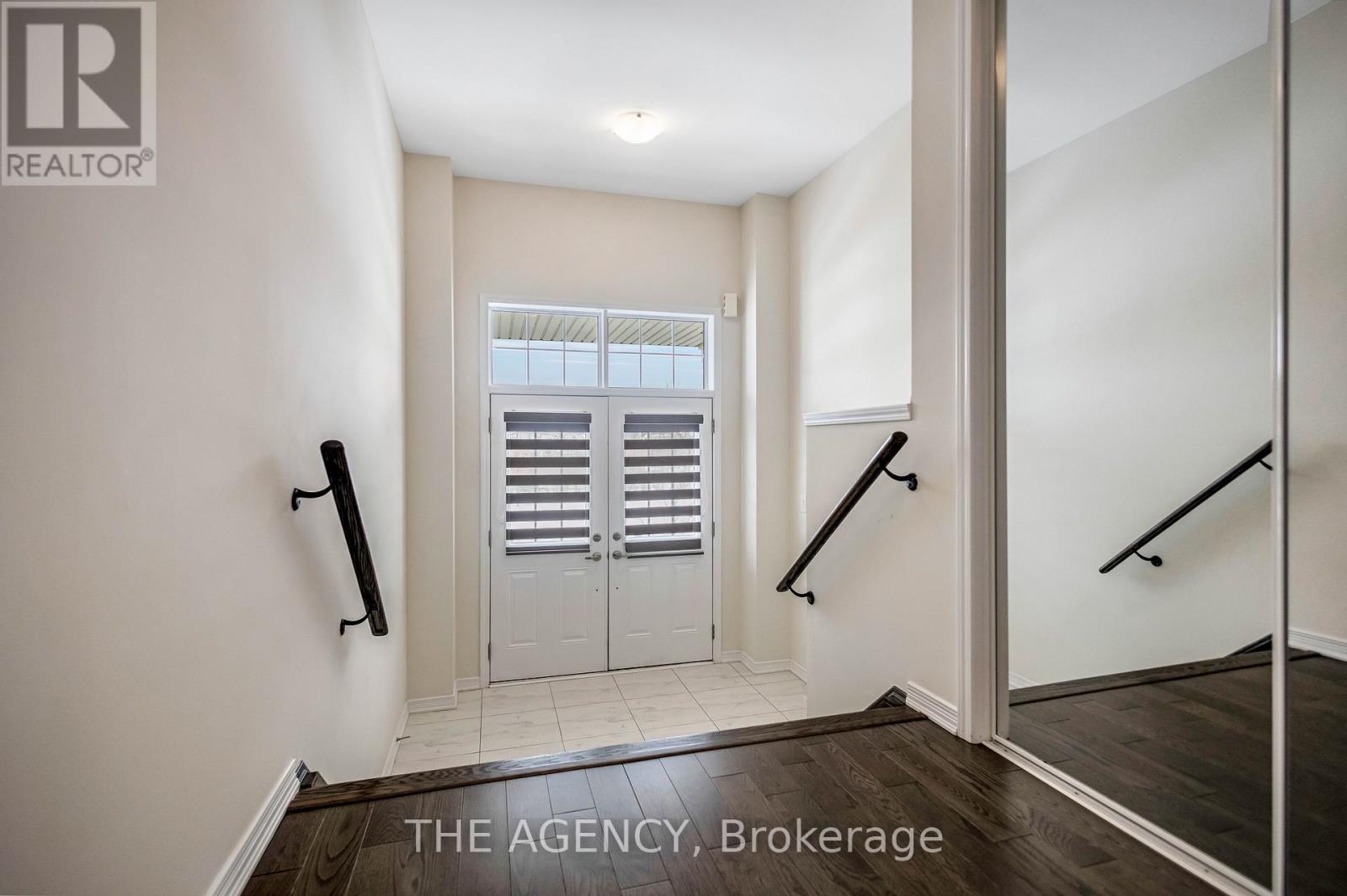 36 Maclachlan Avenue, Haldimand, Ontario  N3W 0C5 - Photo 2 - X12813130