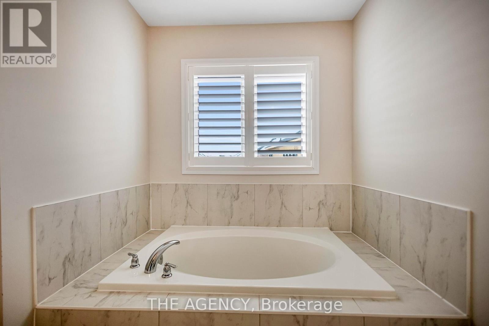 36 Maclachlan Avenue, Haldimand, Ontario  N3W 0C5 - Photo 27 - X12813130