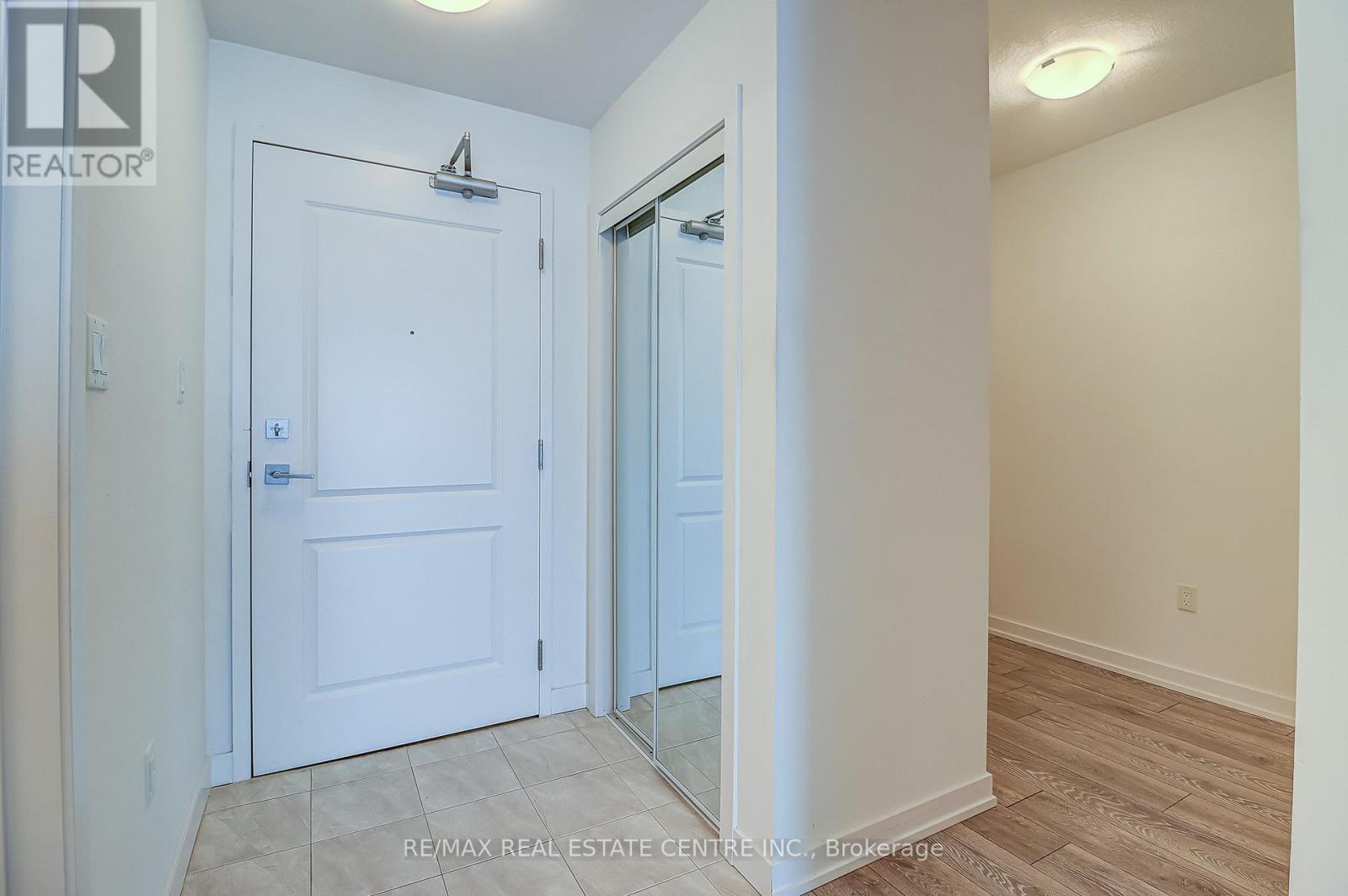 332 - 101 Shoreview Place, Hamilton, Ontario  L8E 0K3 - Photo 5 - X12813176