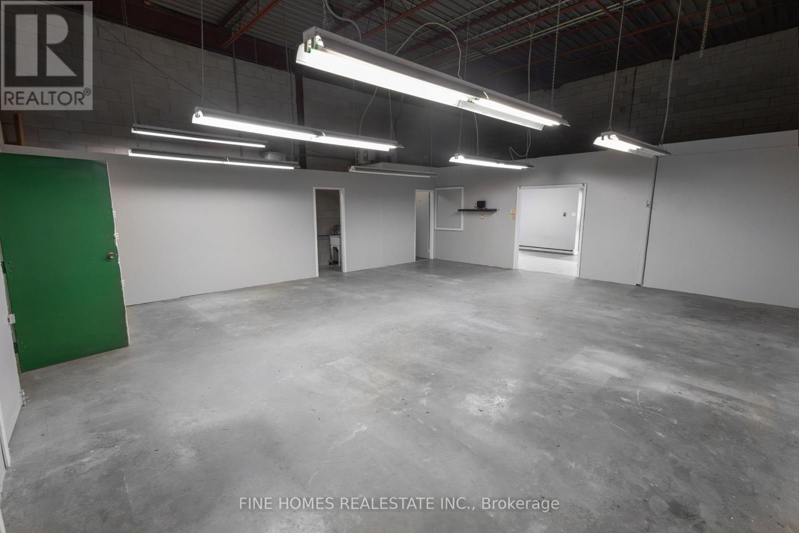 1057 Parkinson Road, Woodstock, Ontario  N4S 7W3 - Photo 6 - X12813188