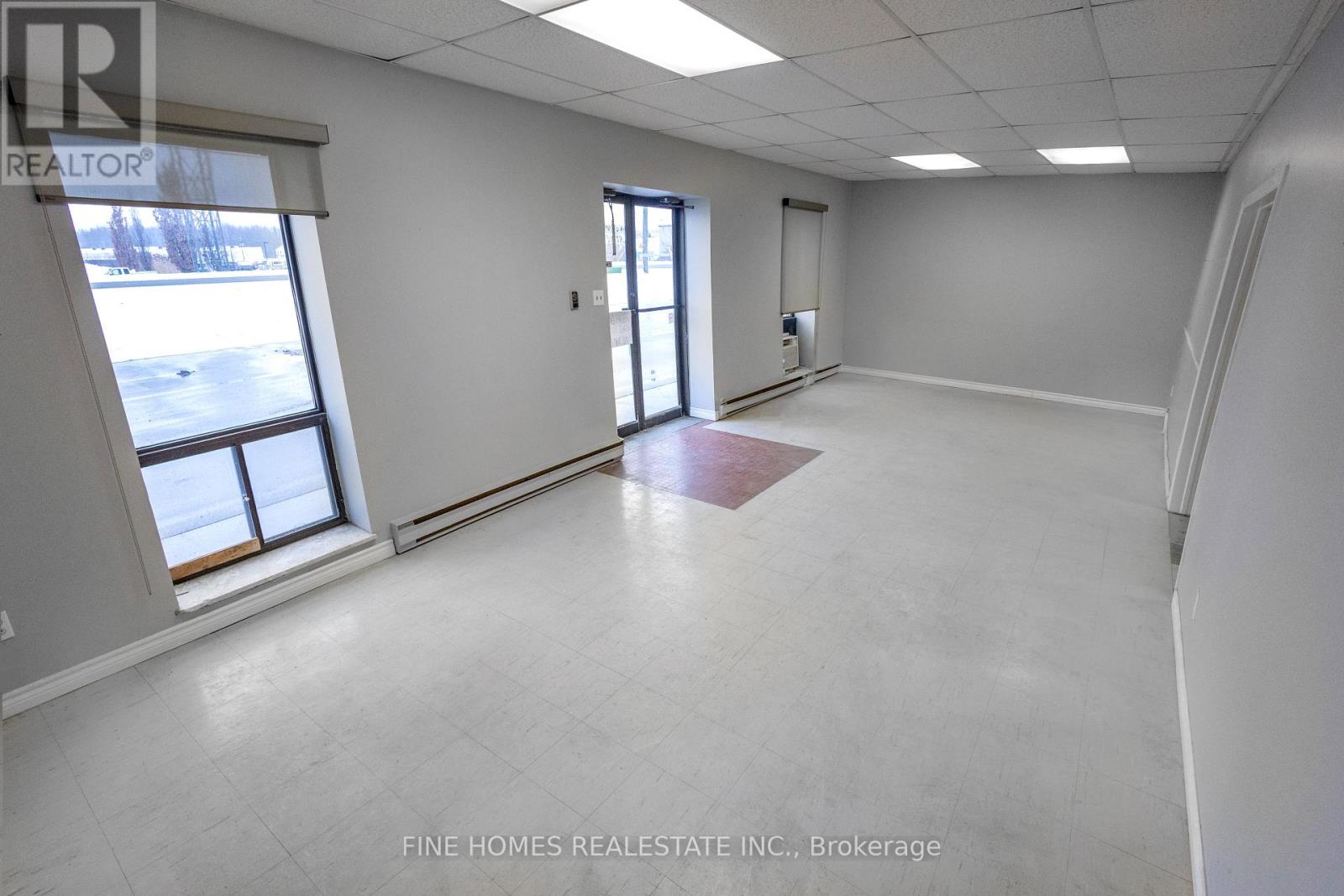 1057 Parkinson Road, Woodstock, Ontario  N4S 7W3 - Photo 9 - X12813188