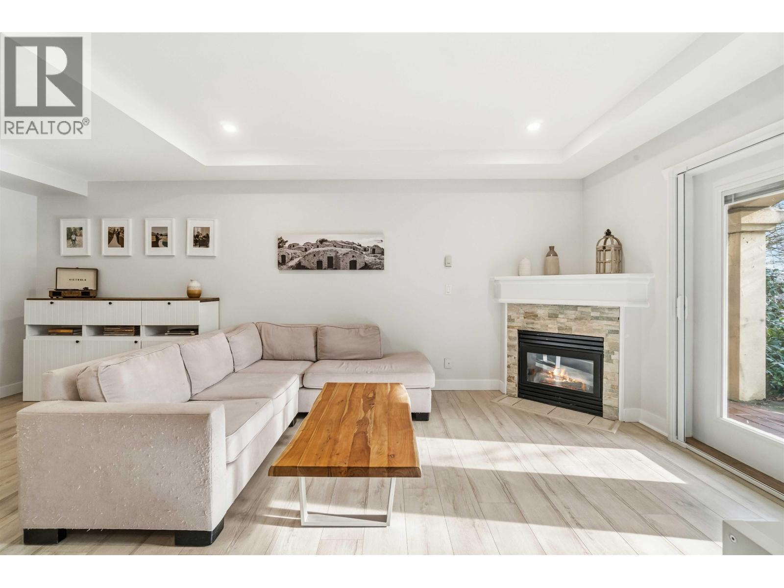 104 1423 Brunette Avenue, Coquitlam, British Columbia  V3K 7A2 - Photo 2 - R3092572