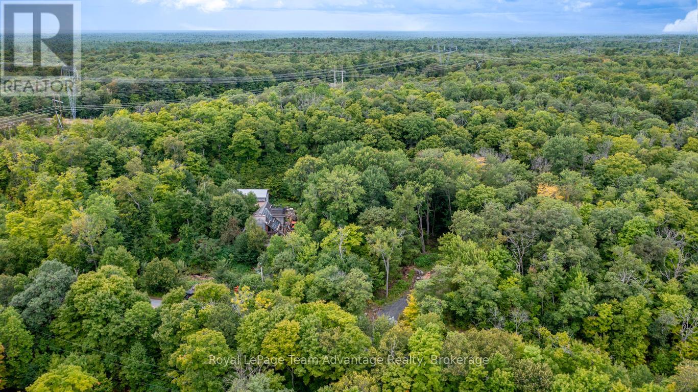 33 Pinewood Road, Mcdougall, Ontario P2A 2W7 - Photo 6 - X12370997