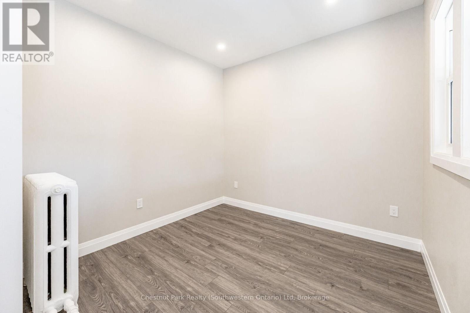 1 - 304 Frederick Street, Kitchener, Ontario  N2H 2N8 - Photo 12 - X12813296