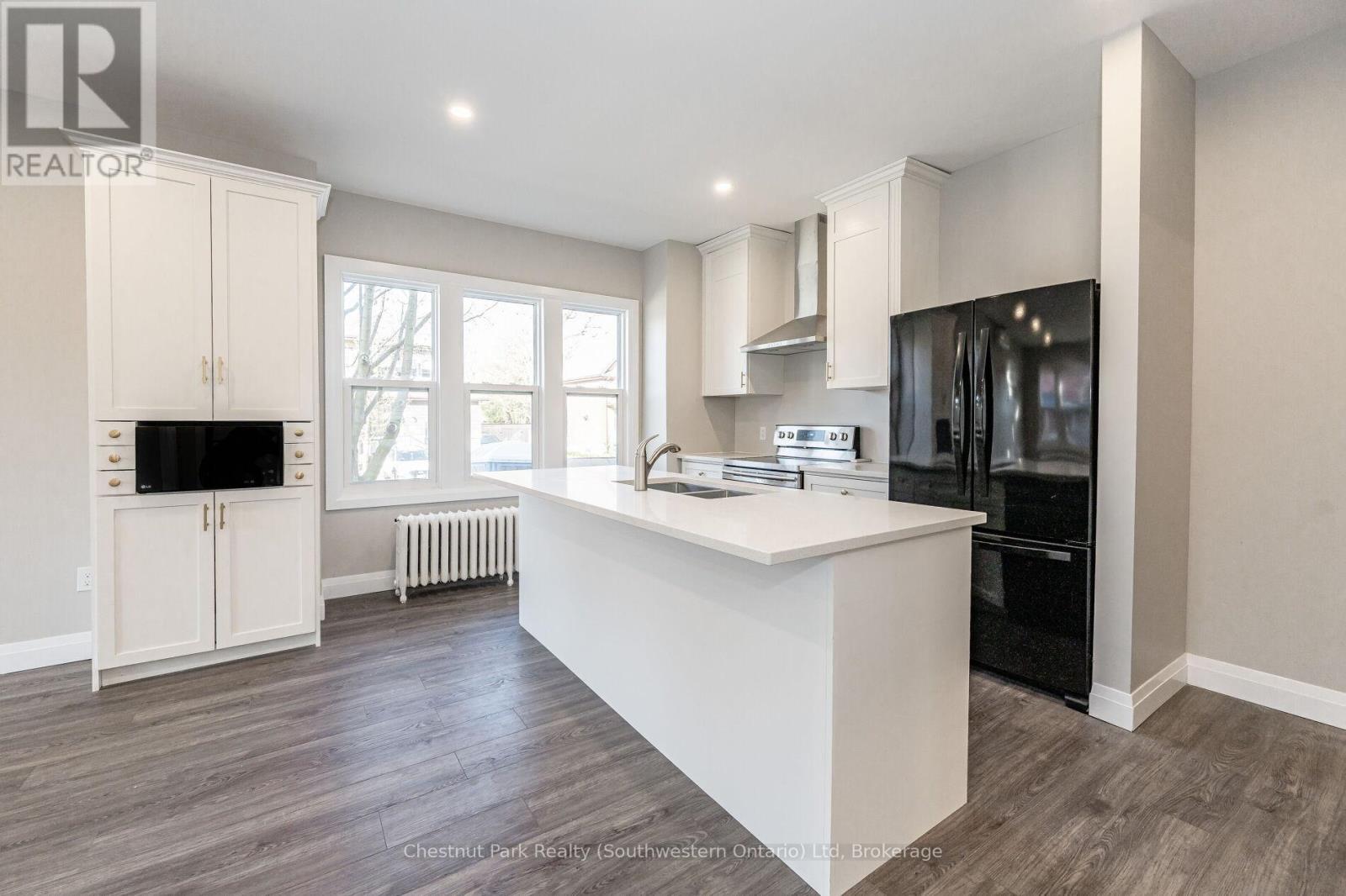 1 - 304 Frederick Street, Kitchener, Ontario  N2H 2N8 - Photo 3 - X12813296