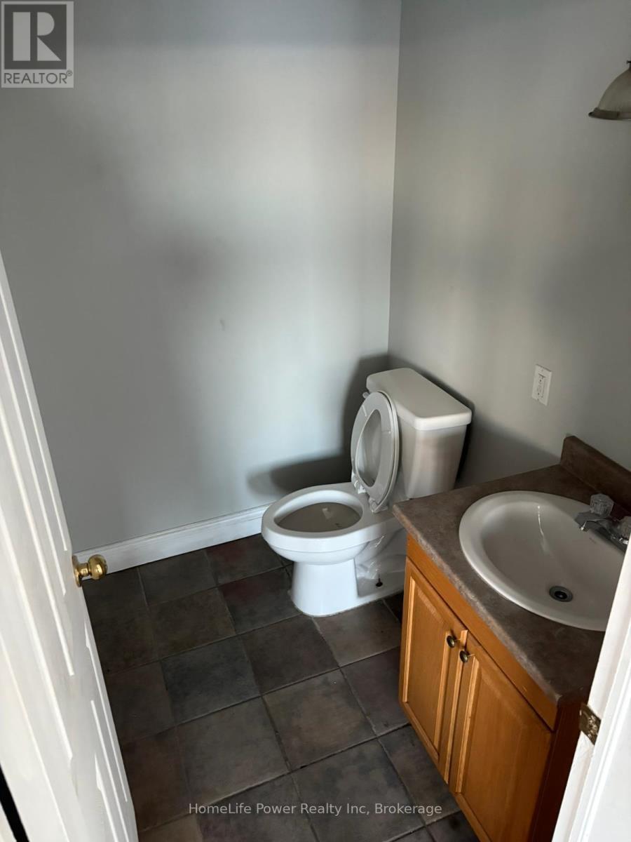 Upper Unit - 1426 Victoria Street N, Kitchener, Ontario  N2B 3E2 - Photo 15 - X12813302