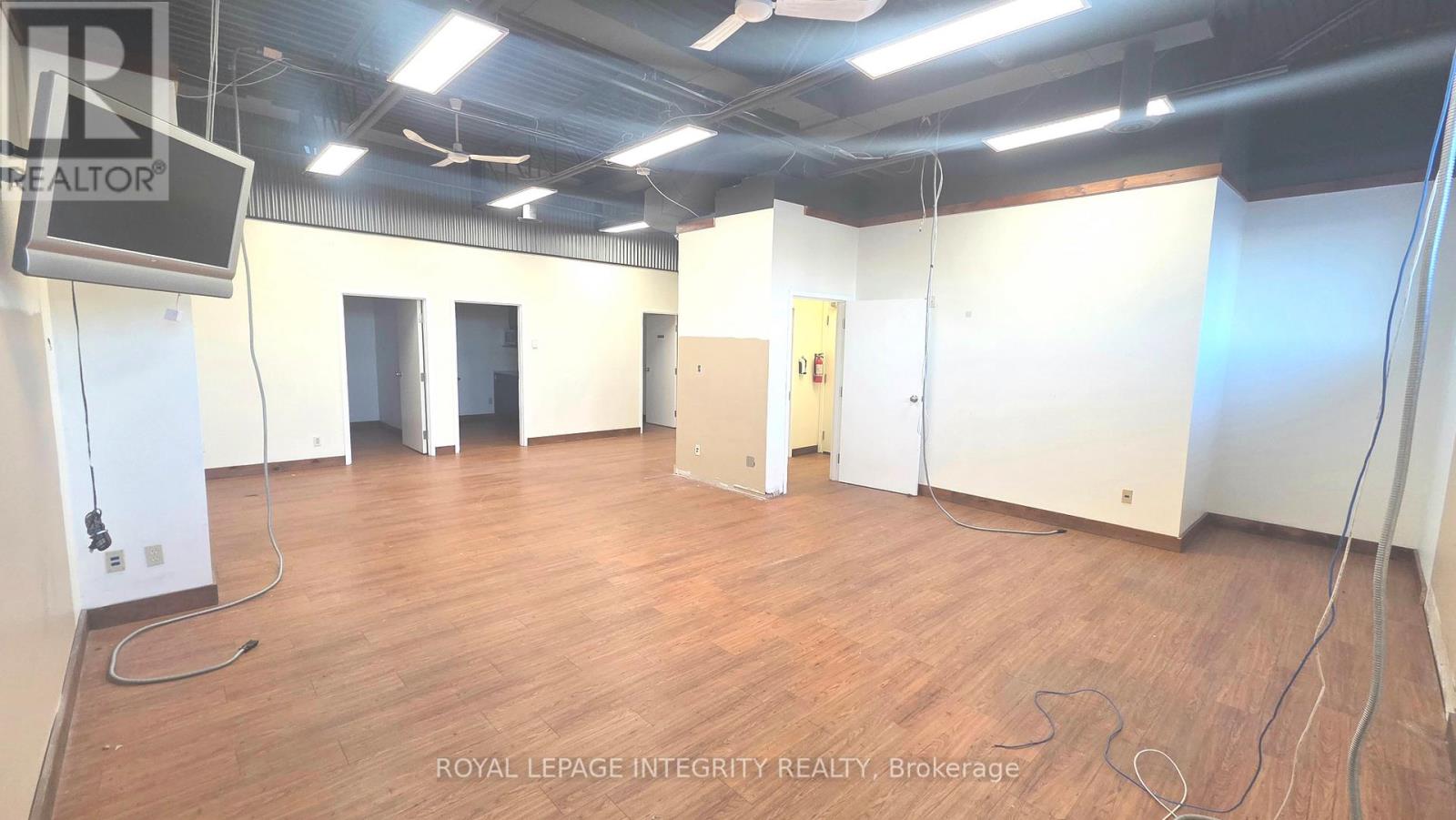 A4 - 2285 St Laurent Boulevard, Ottawa, Ontario  K1G 4Z4 - Photo 11 - X12605274