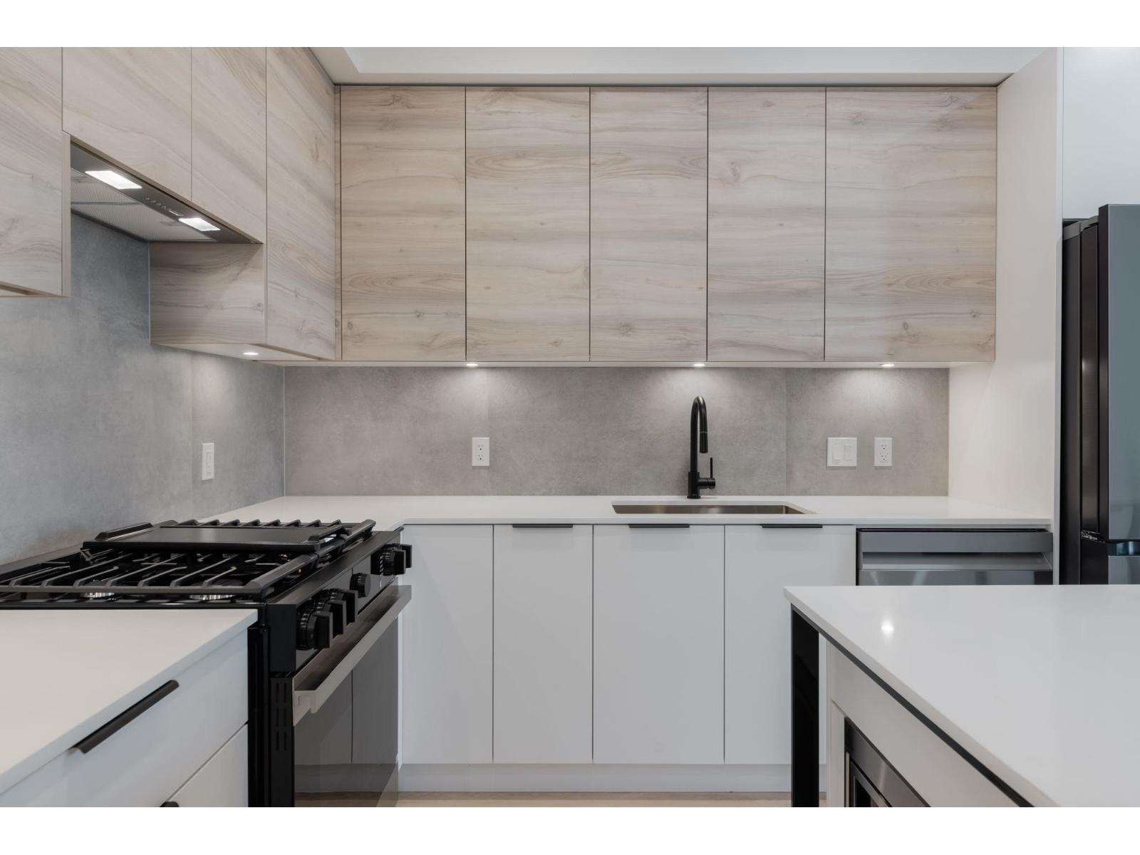 309 30494 CARDINAL AVENUE, Abbotsford, British Columbia