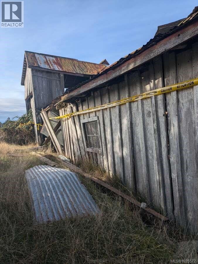 300 Wood Dale Dr, Mayne Island, British Columbia  V0N 2J2 - Photo 49 - 1025572