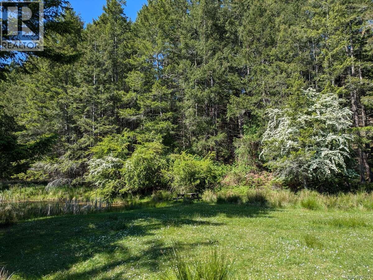 300 Wood Dale Dr, Mayne Island, British Columbia  V0N 2J2 - Photo 50 - 1025572