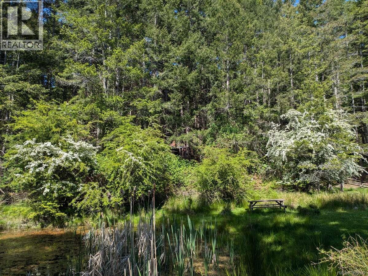 300 Wood Dale Dr, Mayne Island, British Columbia  V0N 2J2 - Photo 38 - 1025572