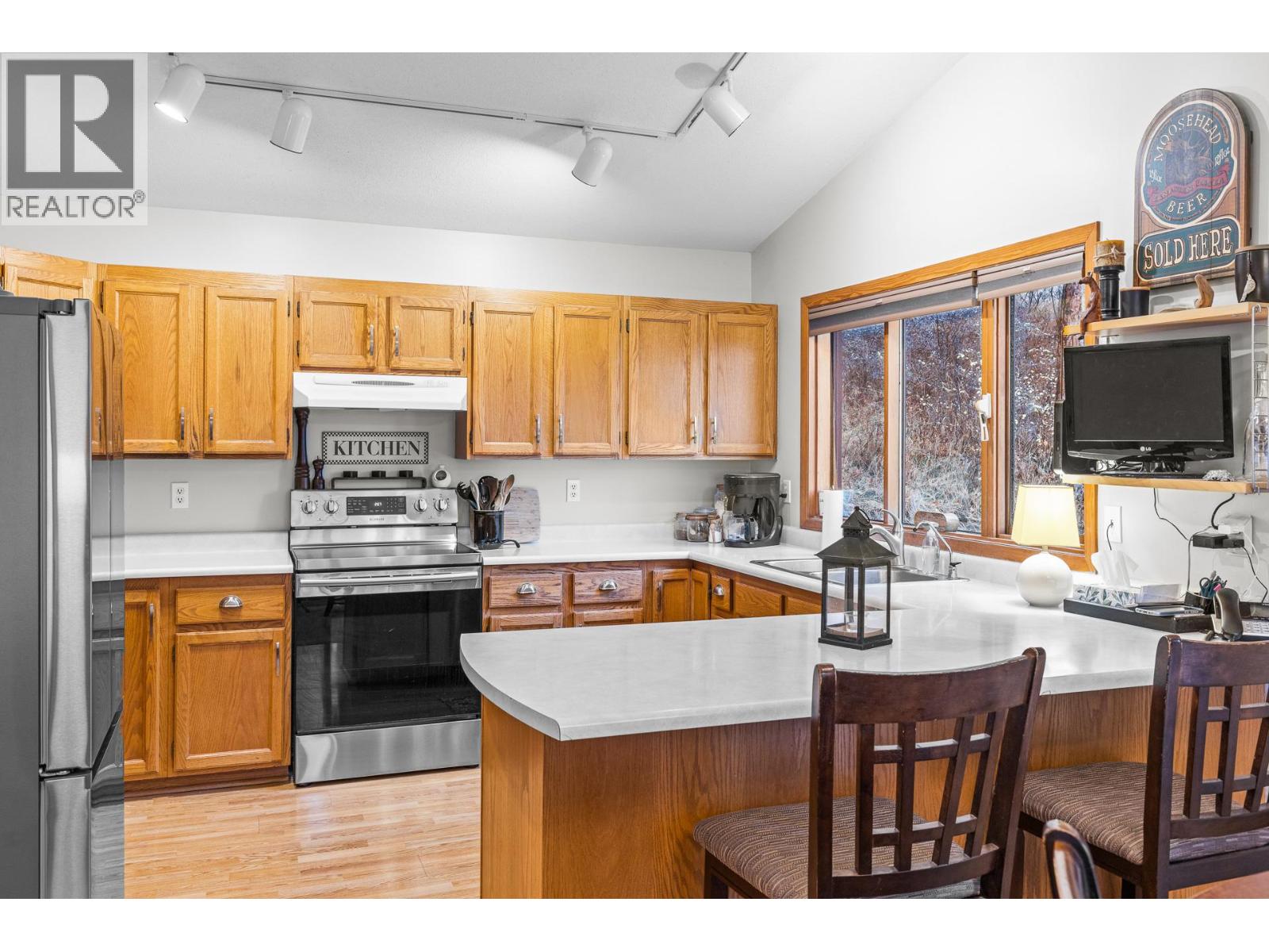 16455 Commonage Road Lake Country Photo 3