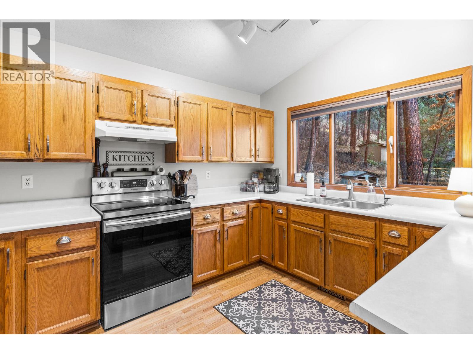 16455 Commonage Road Lake Country Photo 4