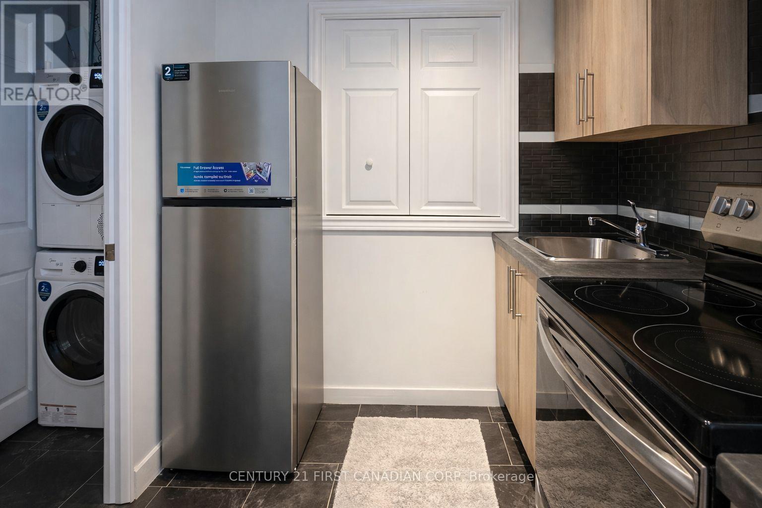 Lower - 568 Creston Avenue, London South, Ontario  N6C 3A6 - Photo 11 - X12813254