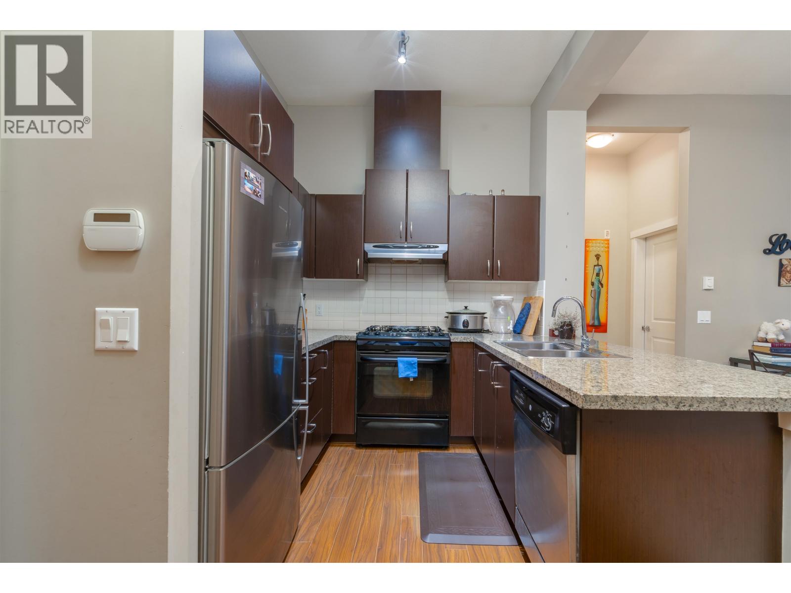 105 1330 Genest Way, Coquitlam, British Columbia  V3E 0A4 - Photo 5 - R3092293