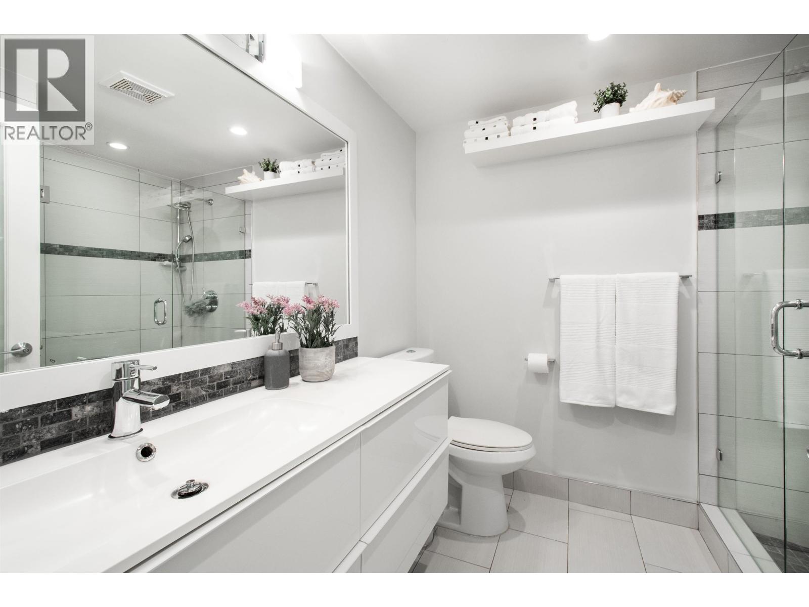 101 236 W 2nd Street, North Vancouver, British Columbia  V7M 1C6 - Photo 17 - R3092593