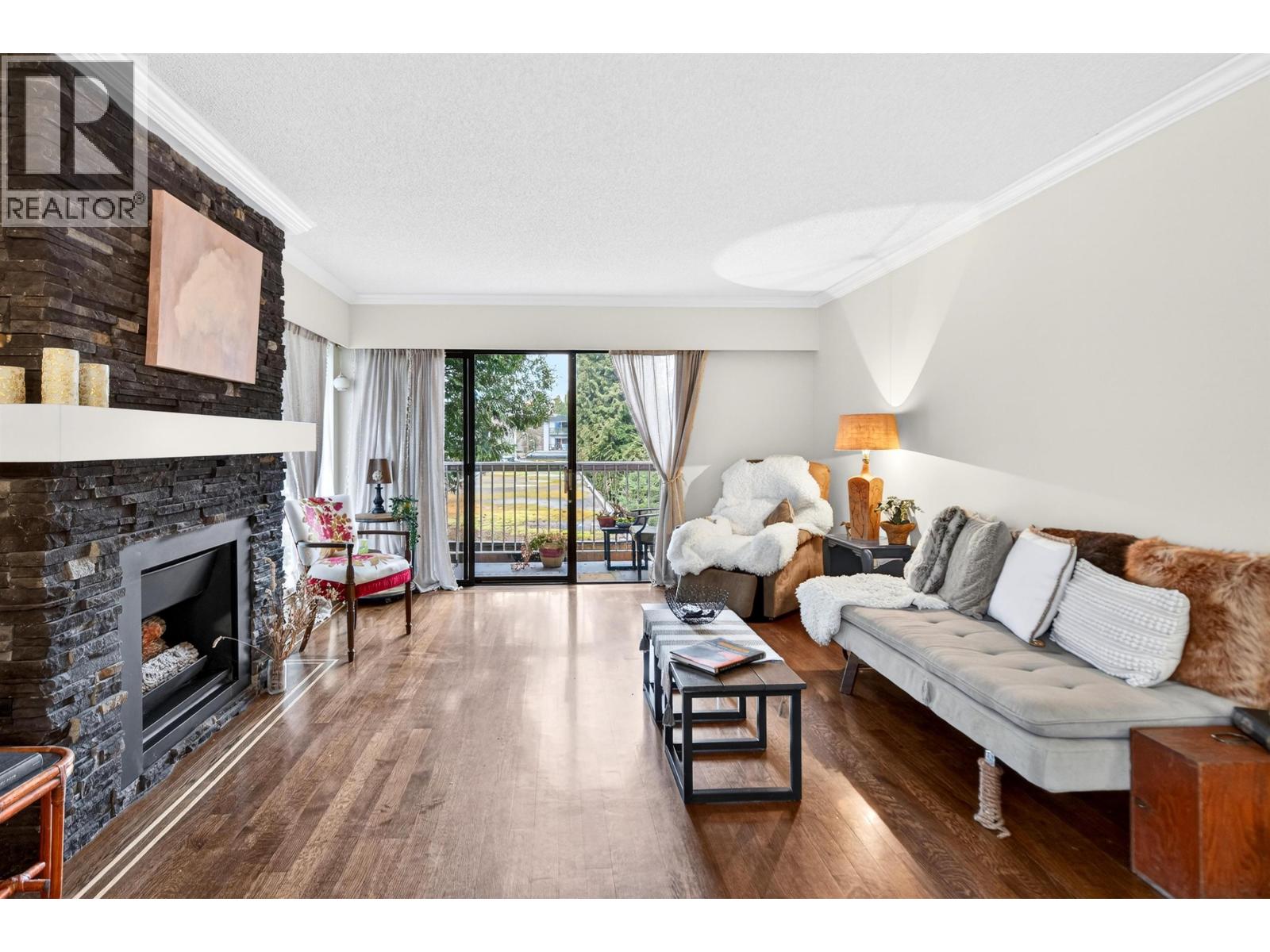 208 11957 223 STREET, maple ridge, British Columbia