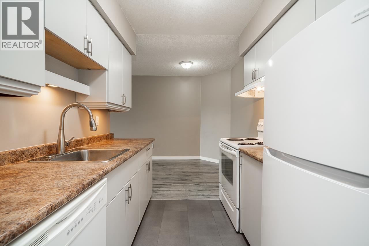 319 9847 Manchester Drive, Burnaby, British Columbia  V3N 4P4 - Photo 9 - R3092607