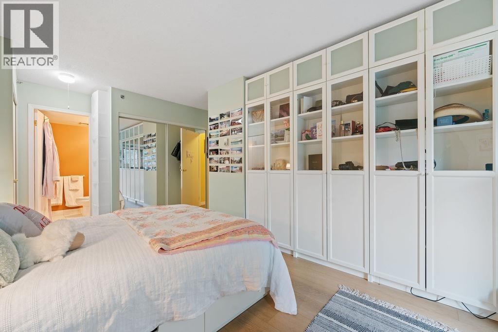 404 238 Alvin Narod Mews, Vancouver, British Columbia  V6B 5Z3 - Photo 16 - R3092634