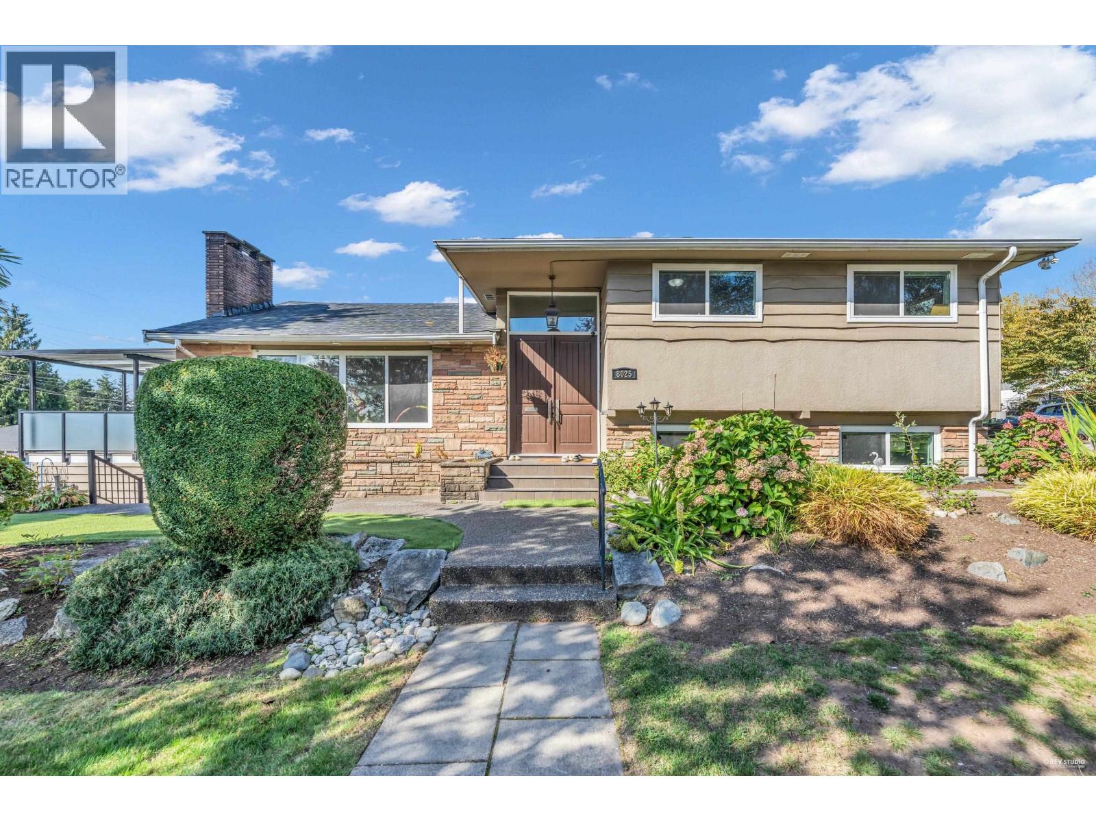 8025 Borden Street, Vancouver, British Columbia  V5P 3E6 - Photo 1 - R3092442