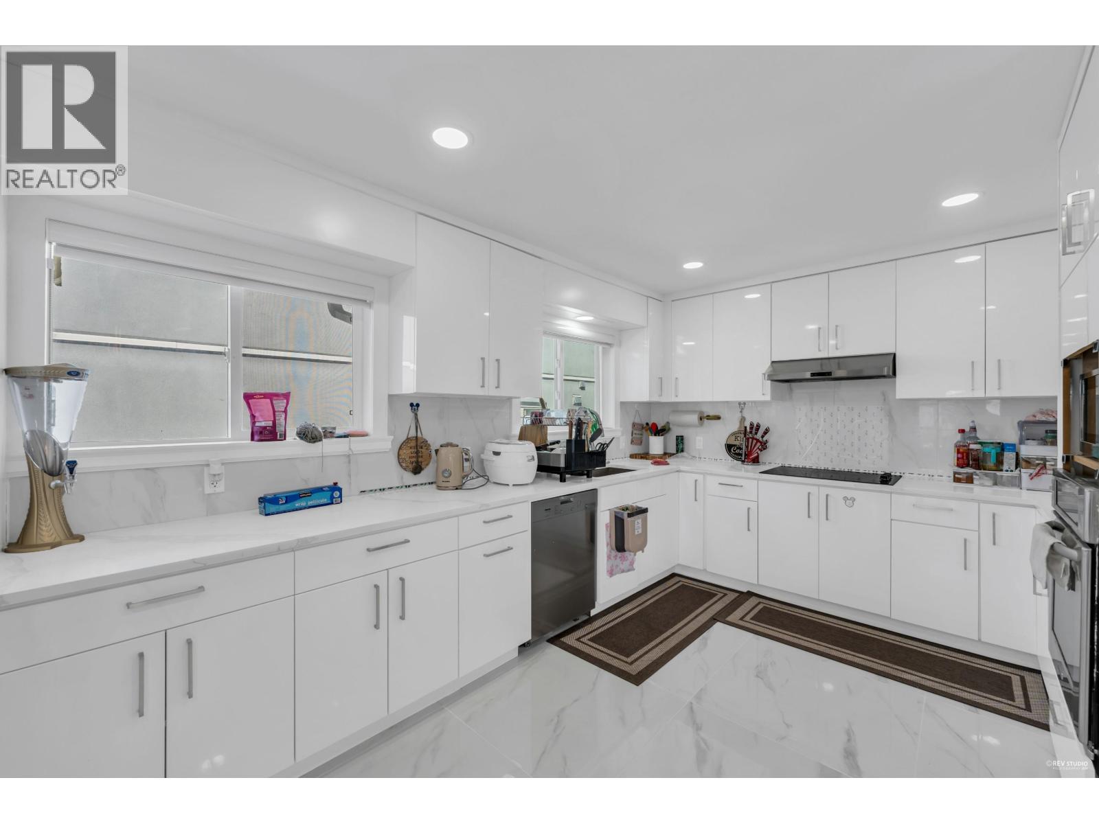 8025 Borden Street, Vancouver, British Columbia  V5P 3E6 - Photo 12 - R3092442