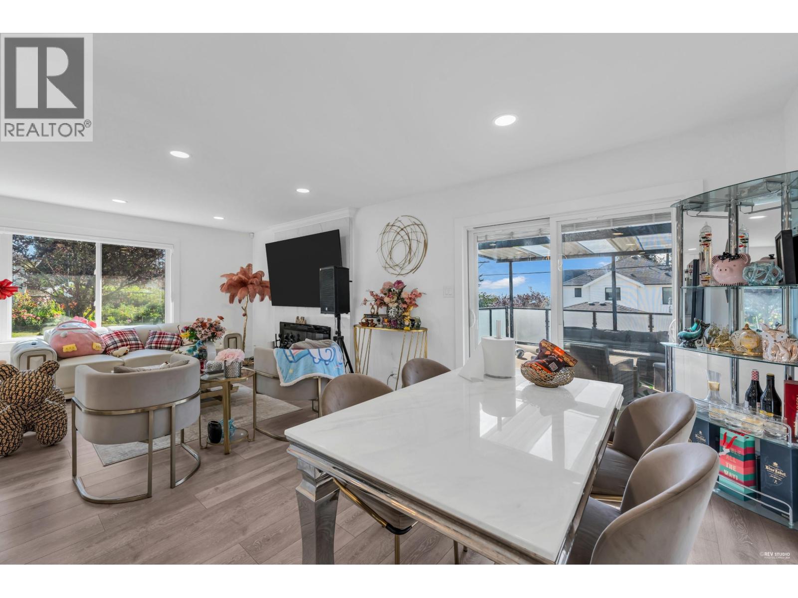 8025 Borden Street, Vancouver, British Columbia  V5P 3E6 - Photo 8 - R3092442