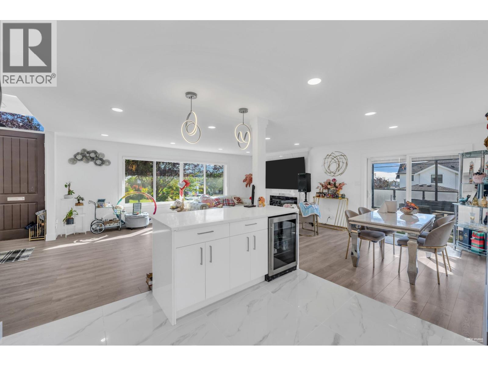 8025 Borden Street, Vancouver, British Columbia  V5P 3E6 - Photo 9 - R3092442