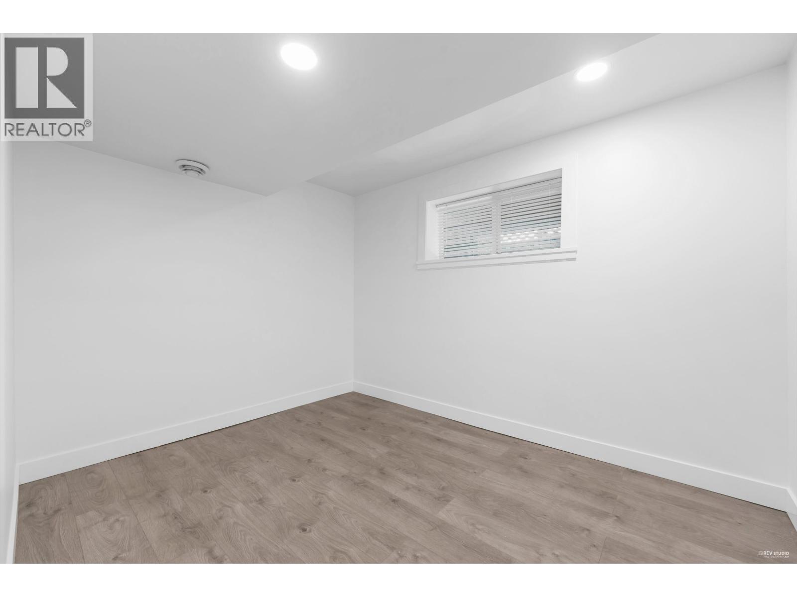 8025 Borden Street, Vancouver, British Columbia  V5P 3E6 - Photo 25 - R3092442